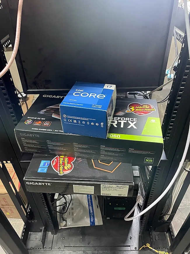 Linh kiện chính hãng Intel Core, GeForce RTX, GIGABYTE chuẩn bị lắp ráp máy trạm